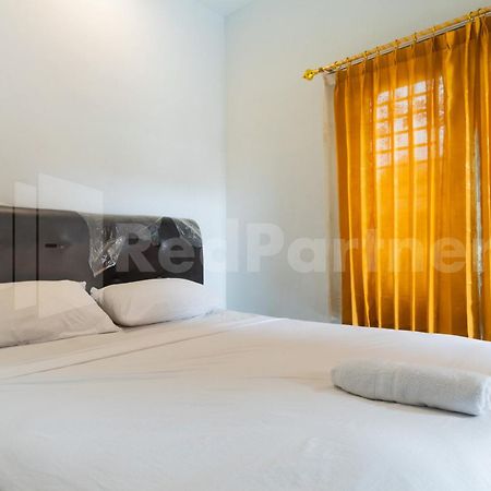 Teratai Guesthouse At Rs Adam Malik Medan Mitra Reddoorz Exteriér fotografie